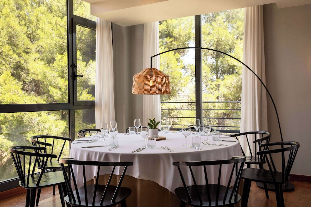 Dolce By Wyndham Barcelona Resort 50/67