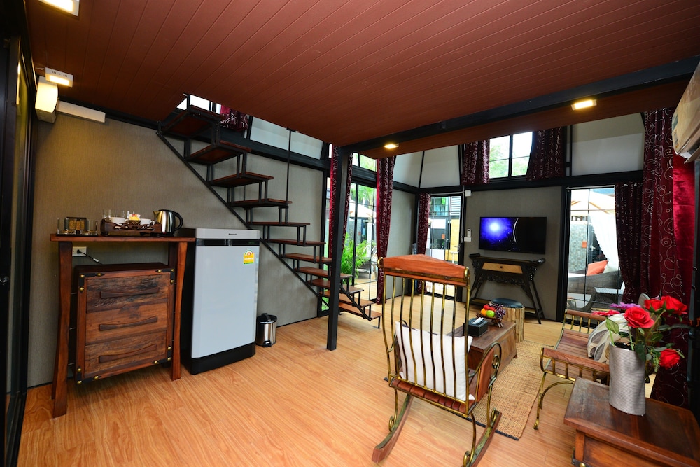 Bukit Pool Villas 23/44