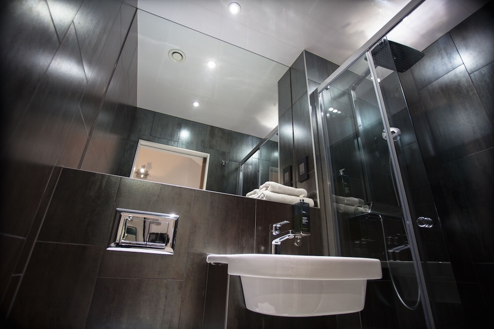 The W14 Kensington 30/30
