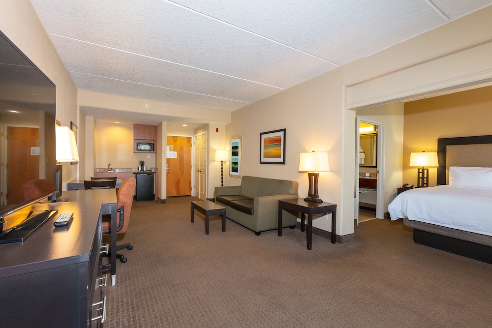 Holiday Inn Express Suites Jacksonville Airport 31/63
