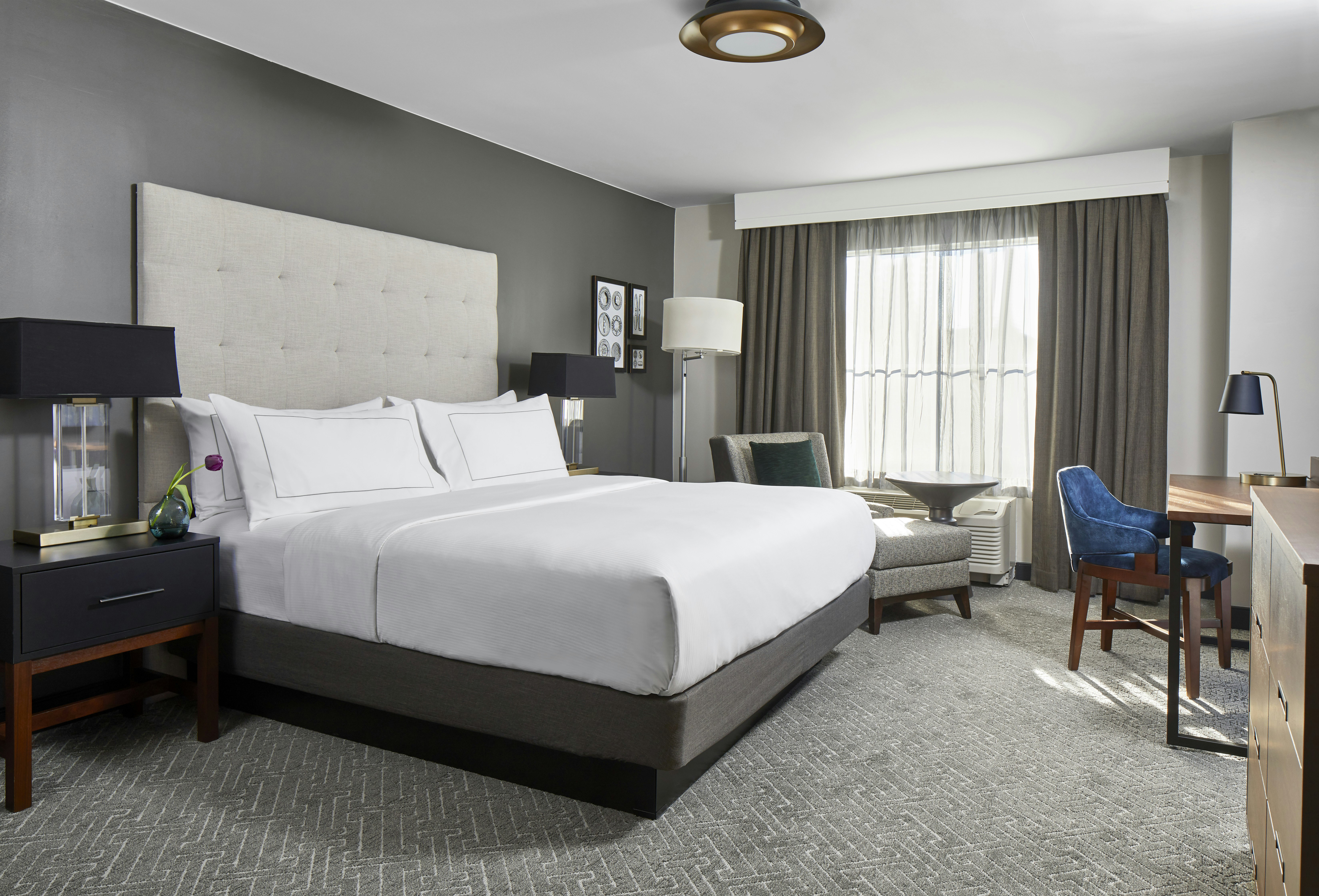 ROOM, KING BED, ACCESSIBLE