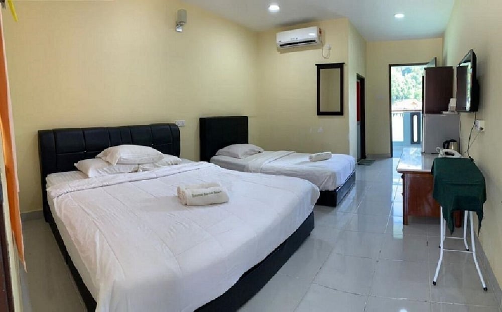 ROOM, TRIPLE, SEA VIEW