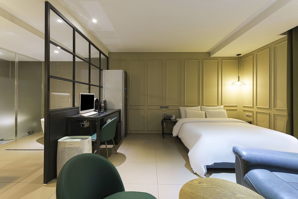 SR Design Hotel 33/60