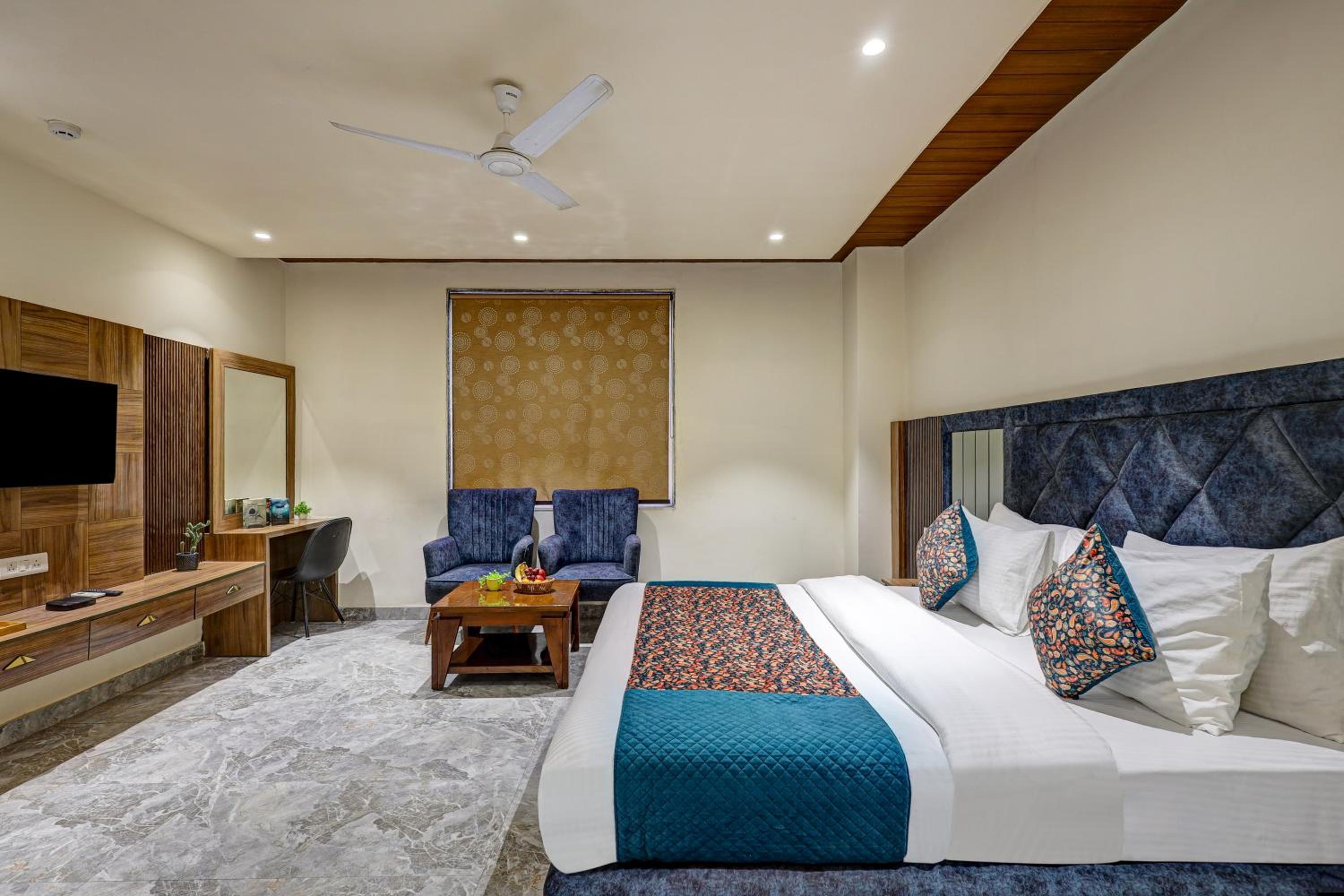 Lavanya Motel 28/51