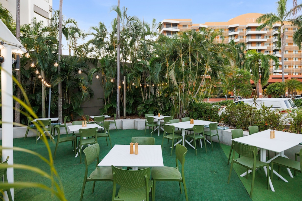 Novotel Darwin CBD 61/64