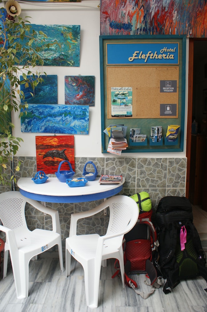 Hotel Eleftheria 33/45