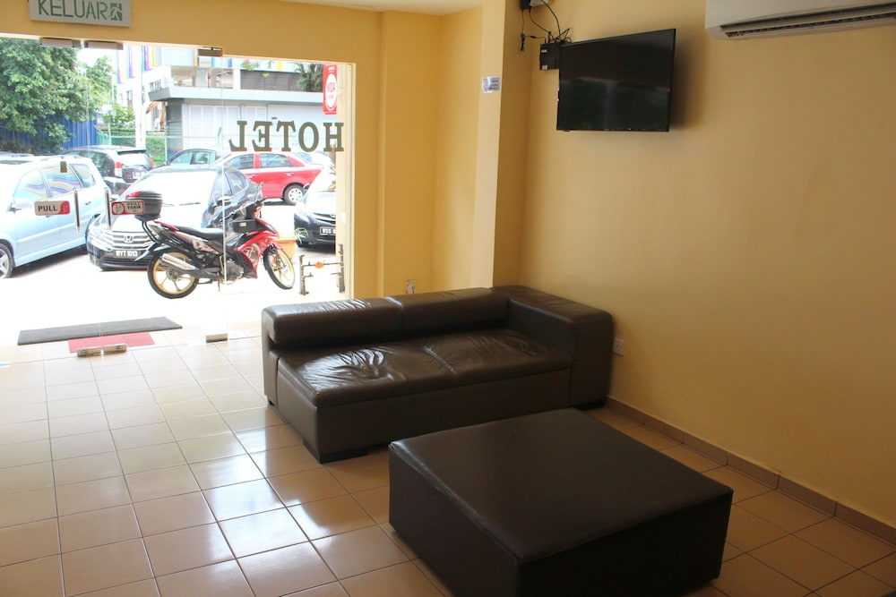 33 Hotel Cheras 38/49