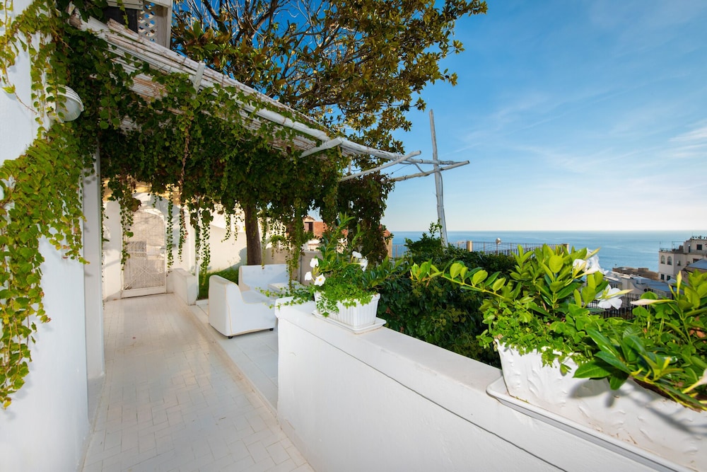 Villa Yiara 49/55