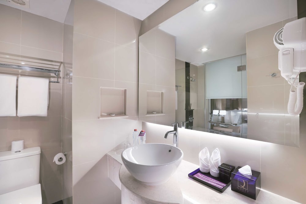 Quest Hotel Darmo Surabaya 18/52