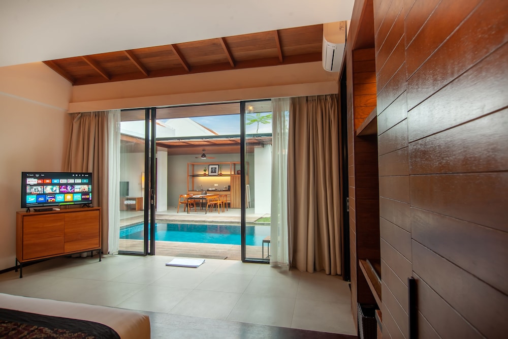 Abia Villa Legian 8/48