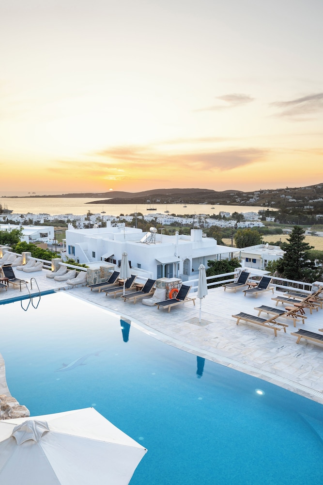 Paros Palace 64/76