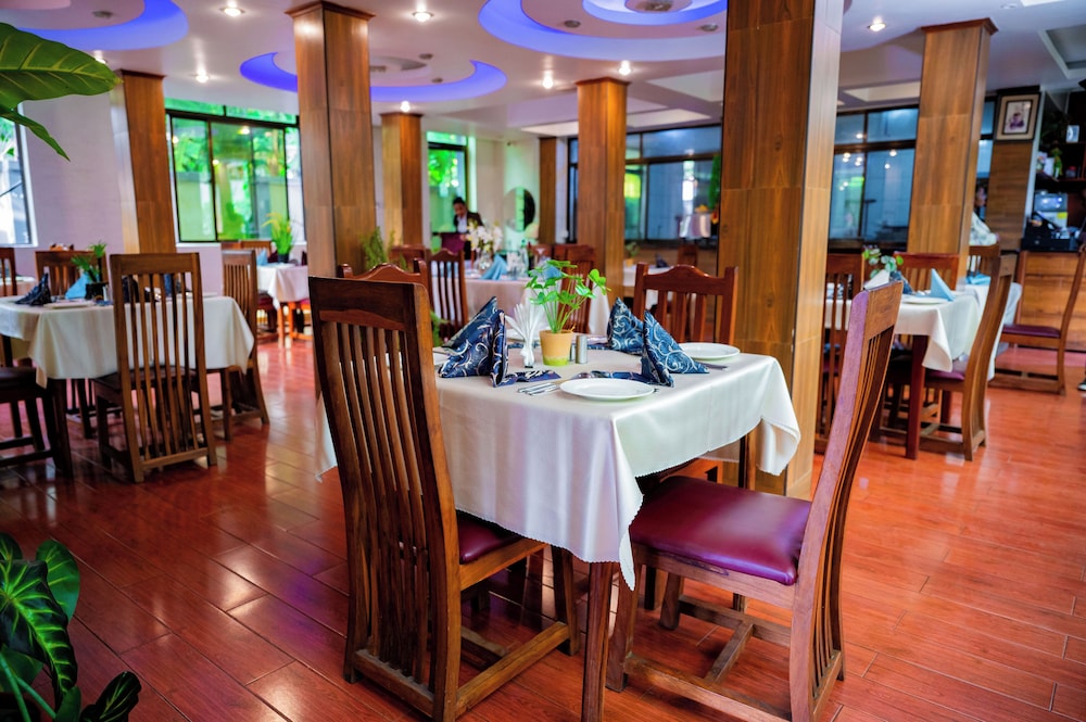 Green Mountain Hotel 30/48