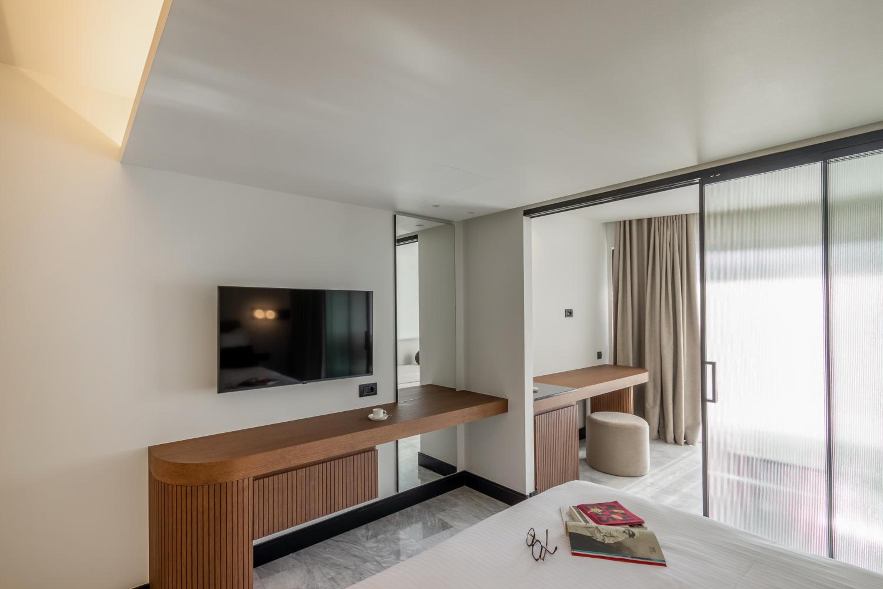L'Avventura Suites 5/17