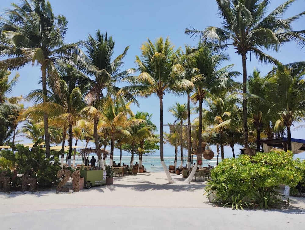 Noah Beach Hotel and Suites 48/55