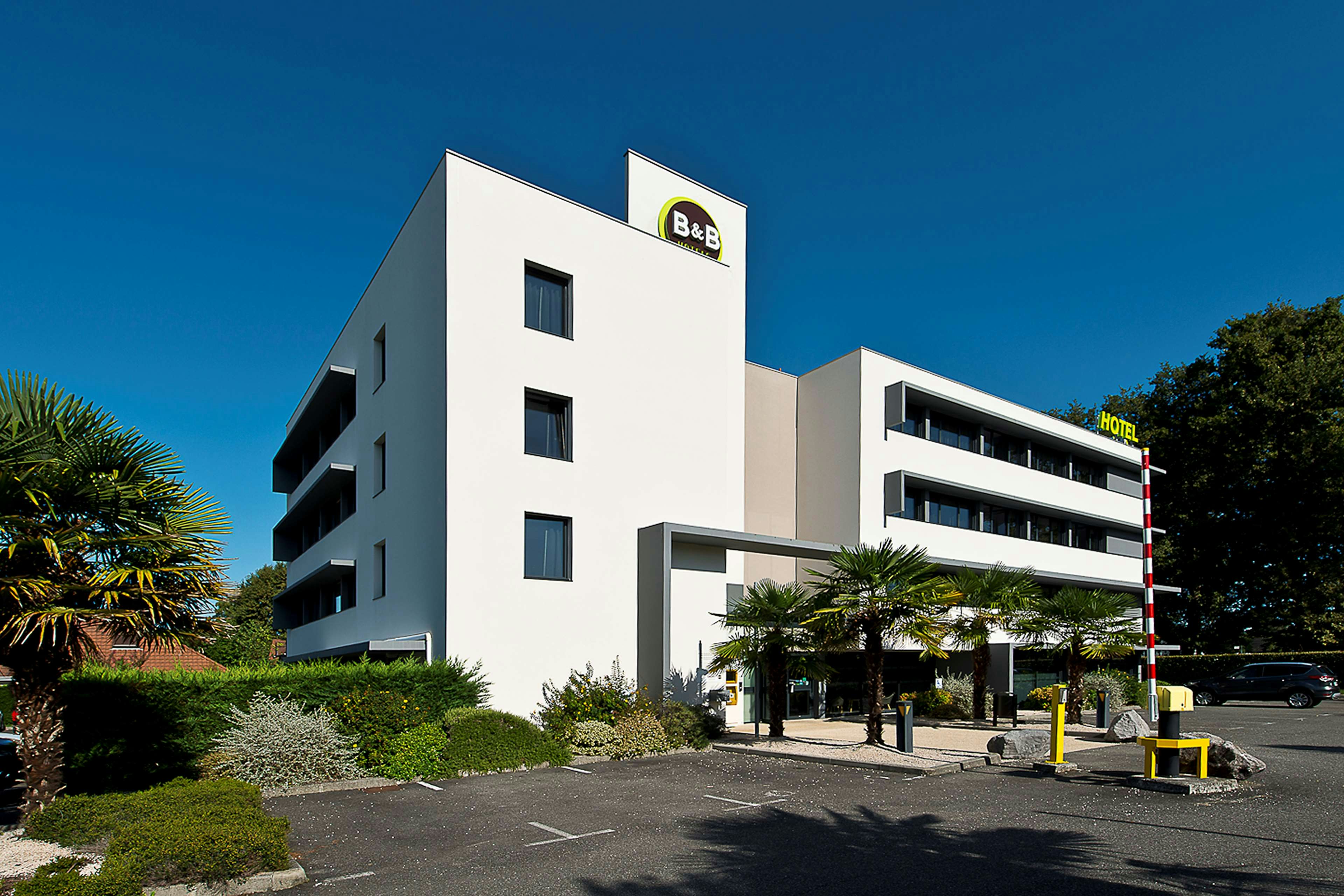 B&B HOTEL Pau Zenith in PAU