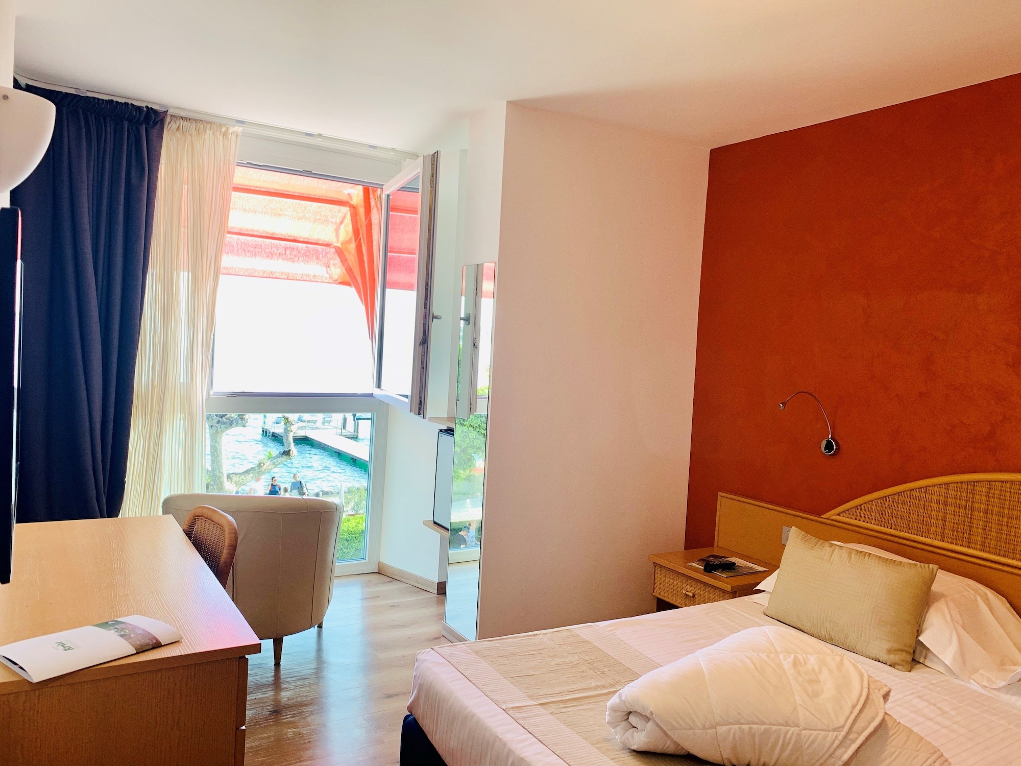 Junior Suite, Lake View