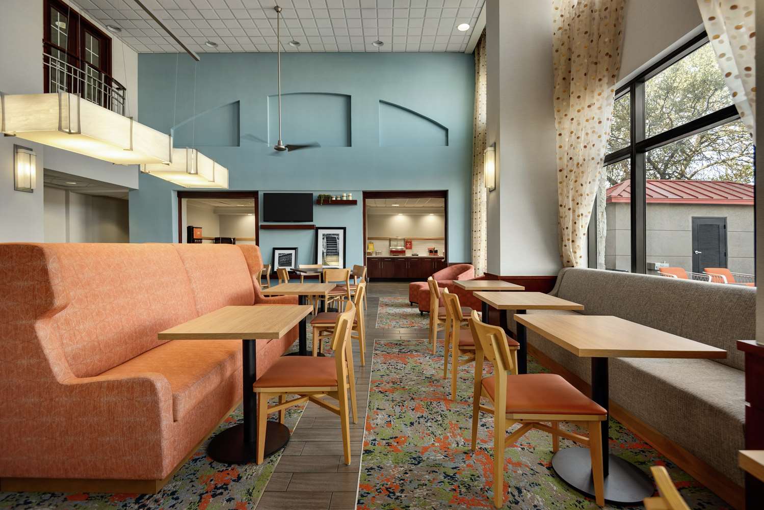 Hampton Inn Suites San Marcos 27/44
