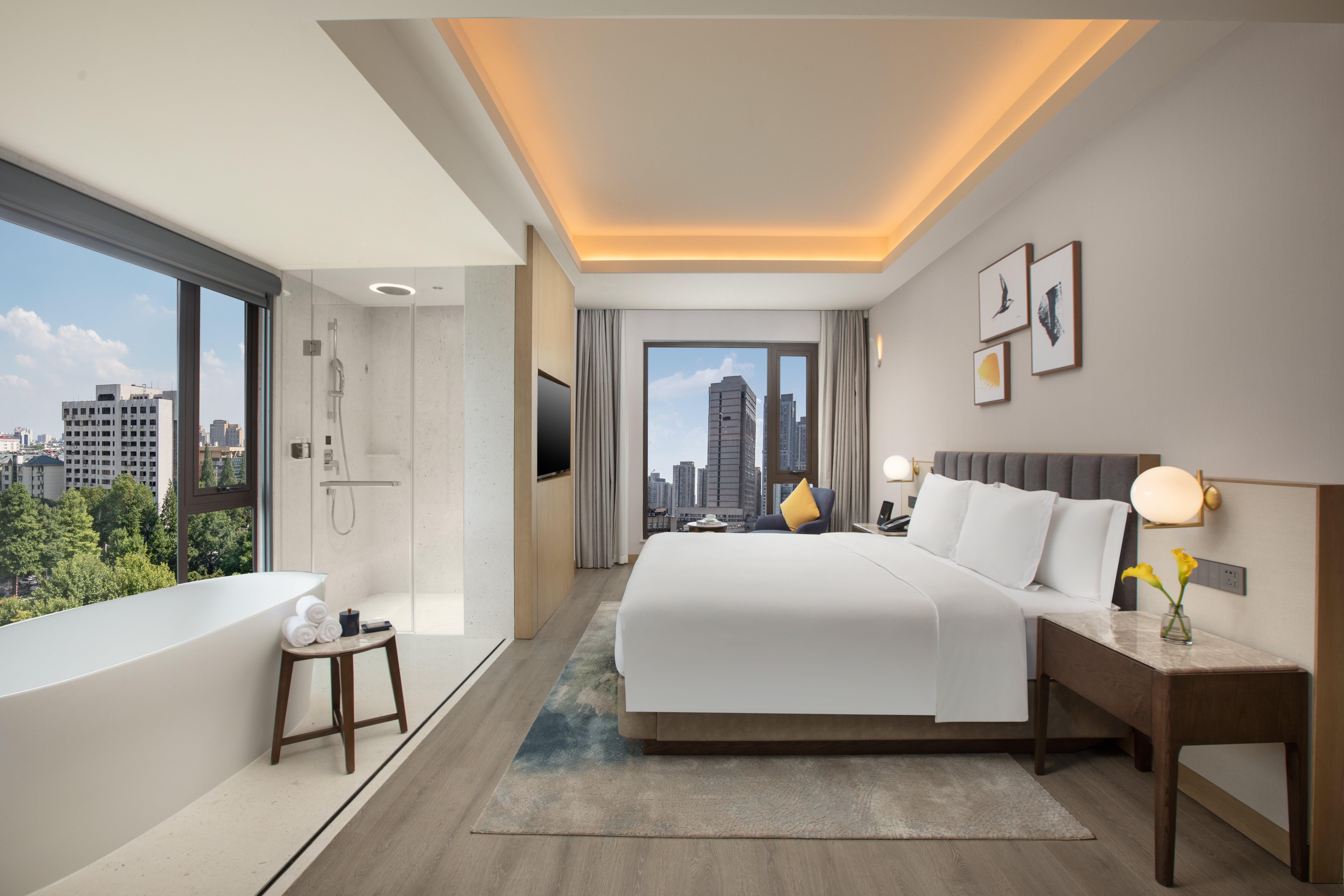 1 Bedroom, Suite, City View