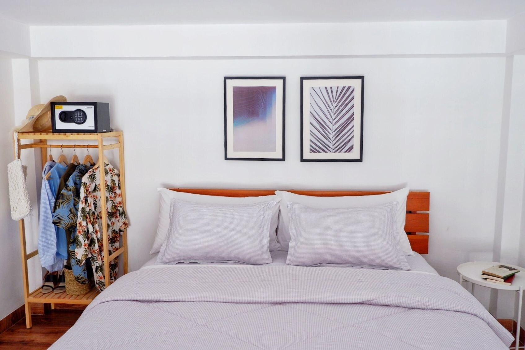 BASIC, STUDIO, KING BED