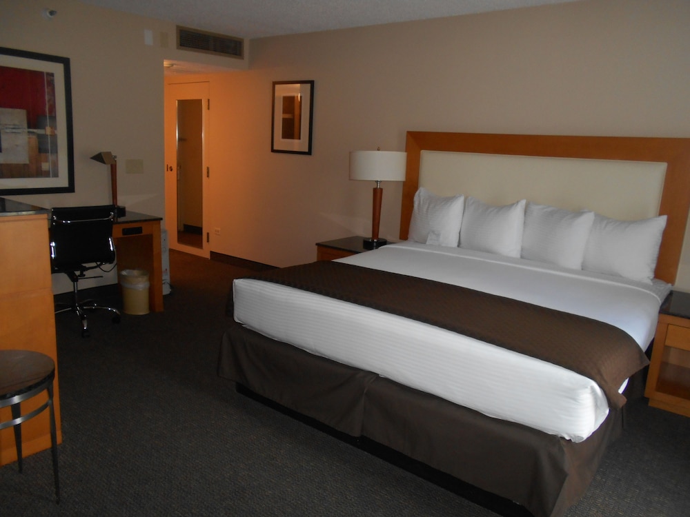 Red Lion Inn & Suites Olympia, Governor Hotel 15/37