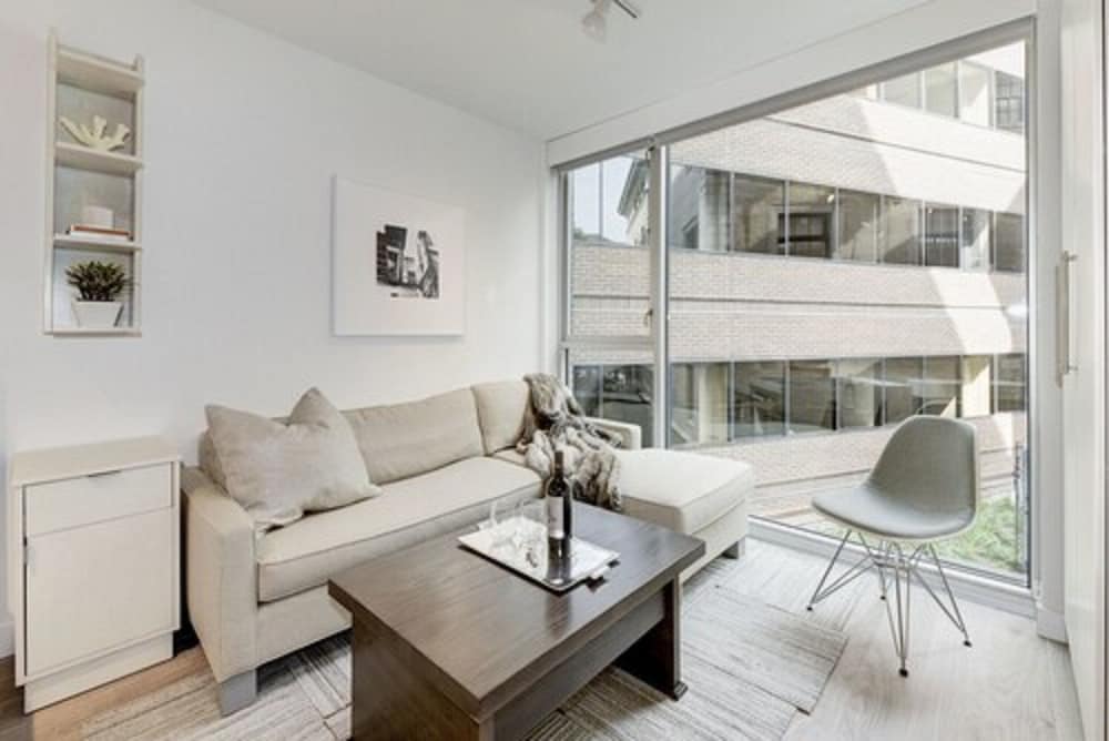 Placemakr Dupont Circle 55/64