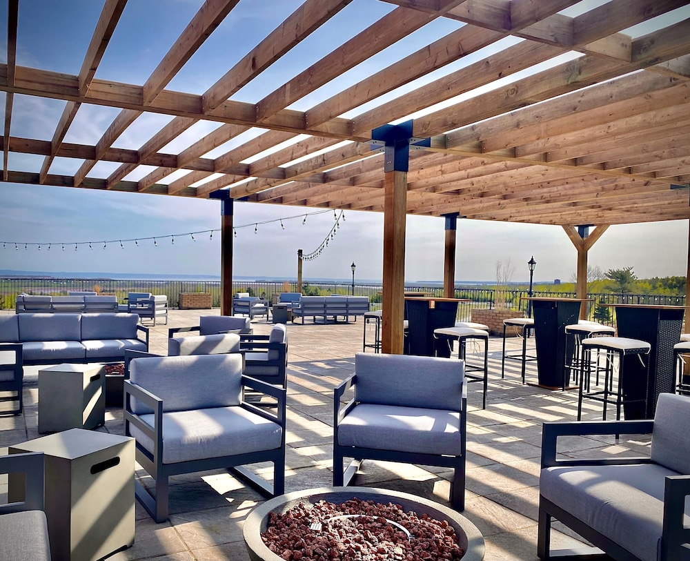 Old Orchard Inn & Spa 34/50