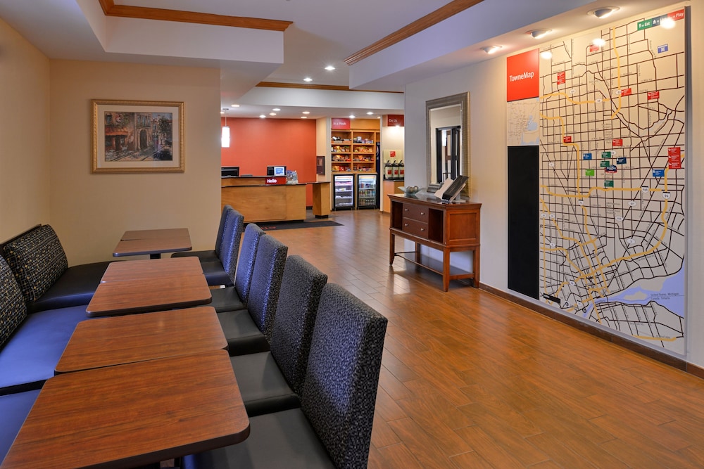 TownePlace Suites Detroit Warren 40/63