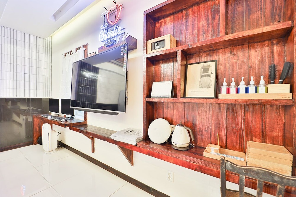 February Hotel Hwanggeum 60/93