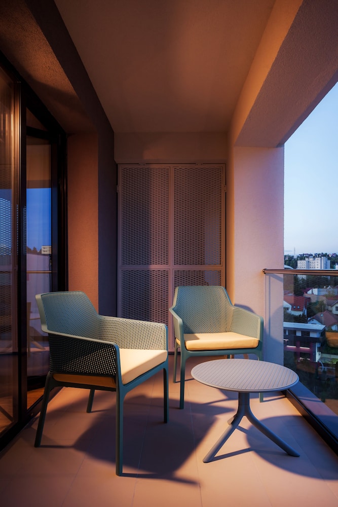 Hotel Platinia 36/38