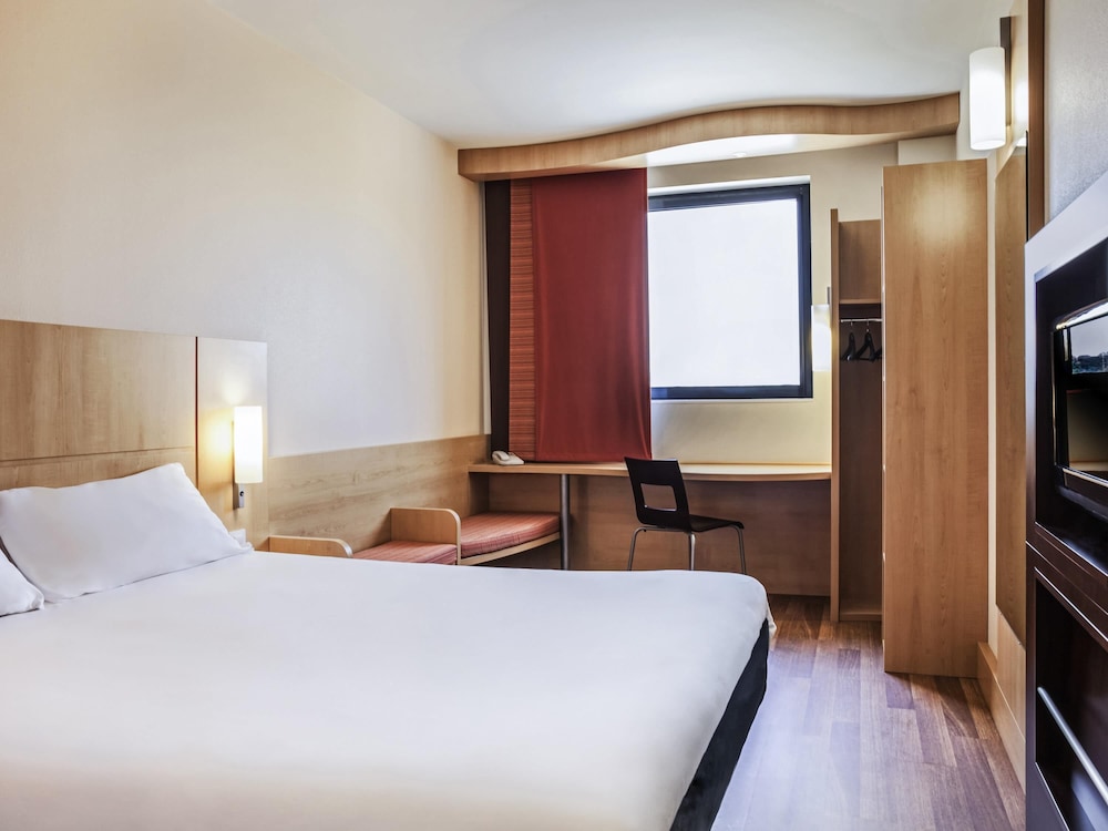 IBIS BARCELONA RIPOLLET 20/72