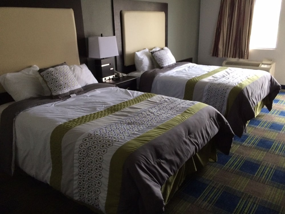 Lotus Inn and Suites 13/28