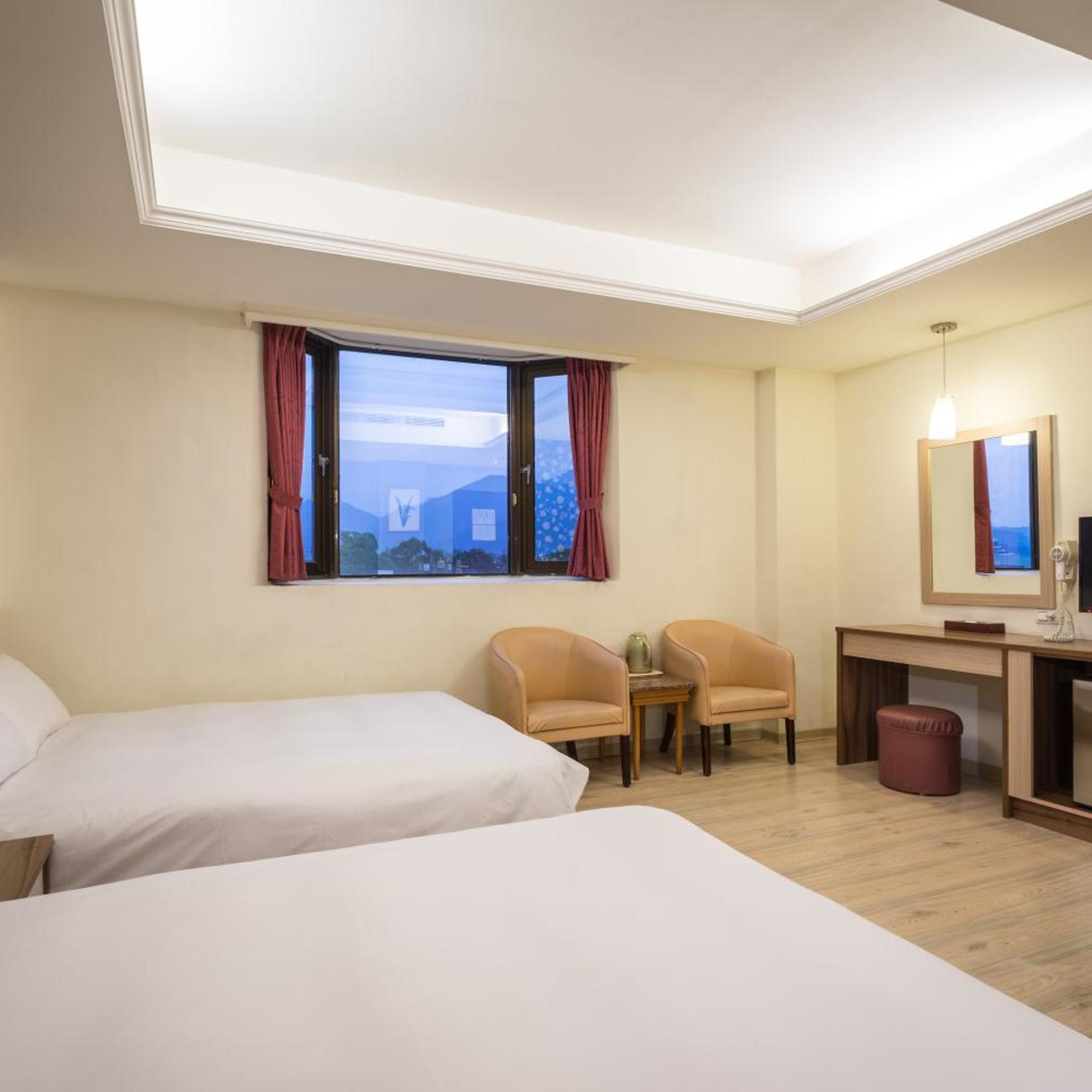 Yadi Hotel 20/53