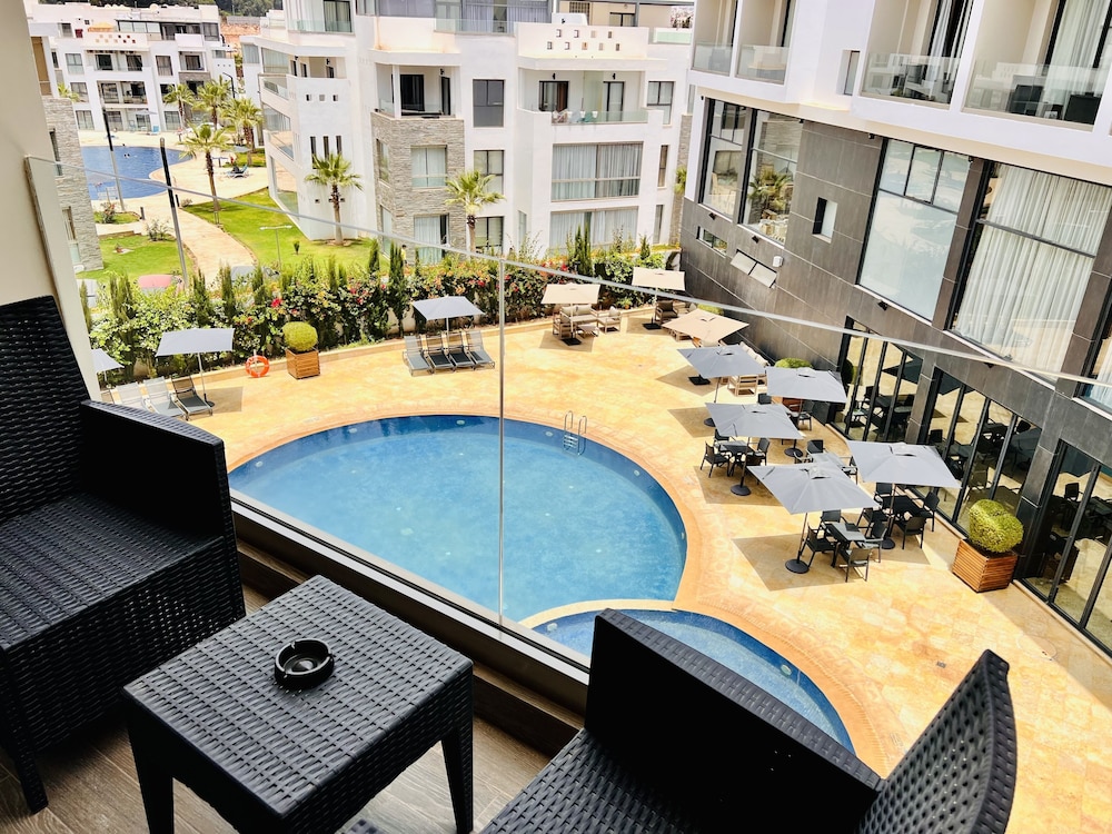 Dominium Hotel 39/43