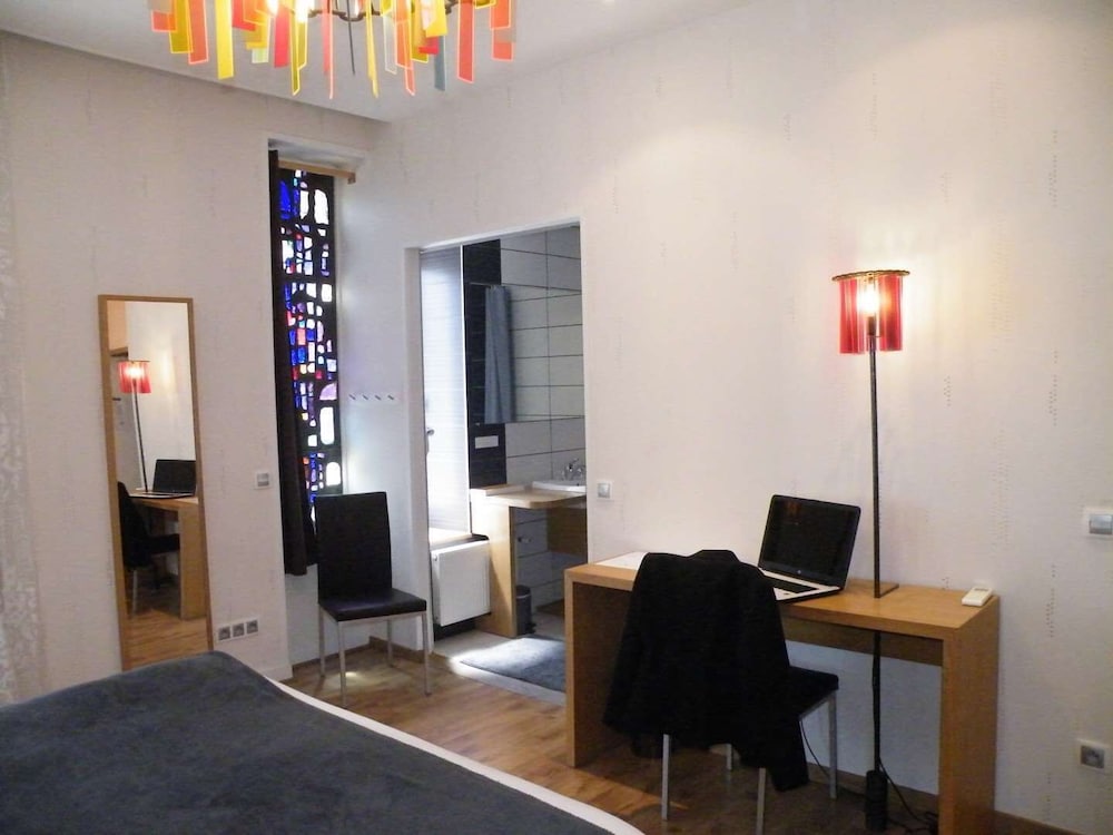 Brit Hotel Confort Roanne Grand Hotel 47/69