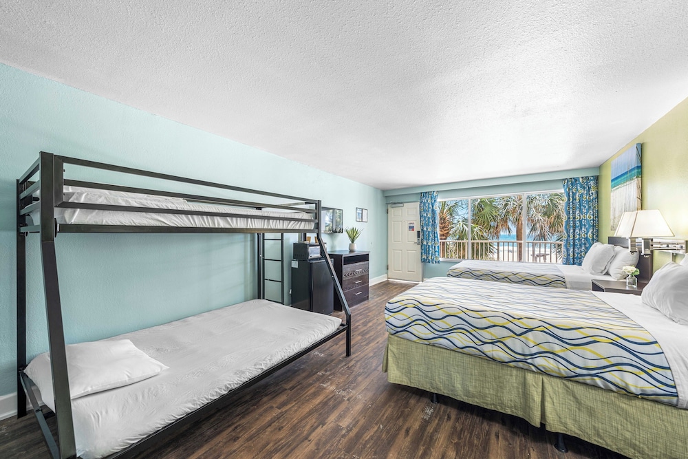 Boardwalk Beach Resort Hotel 18/65