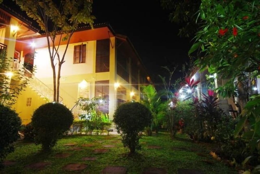 Buathong Place 31/35