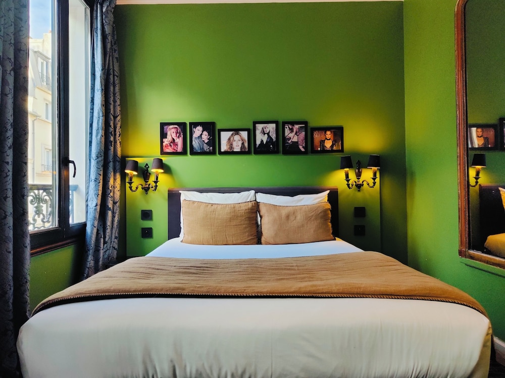 Hotel Noir 19/59
