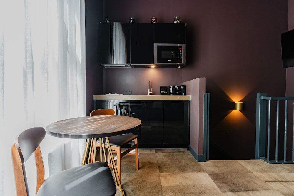 De Jonker Urban Studios & Suites 30/60