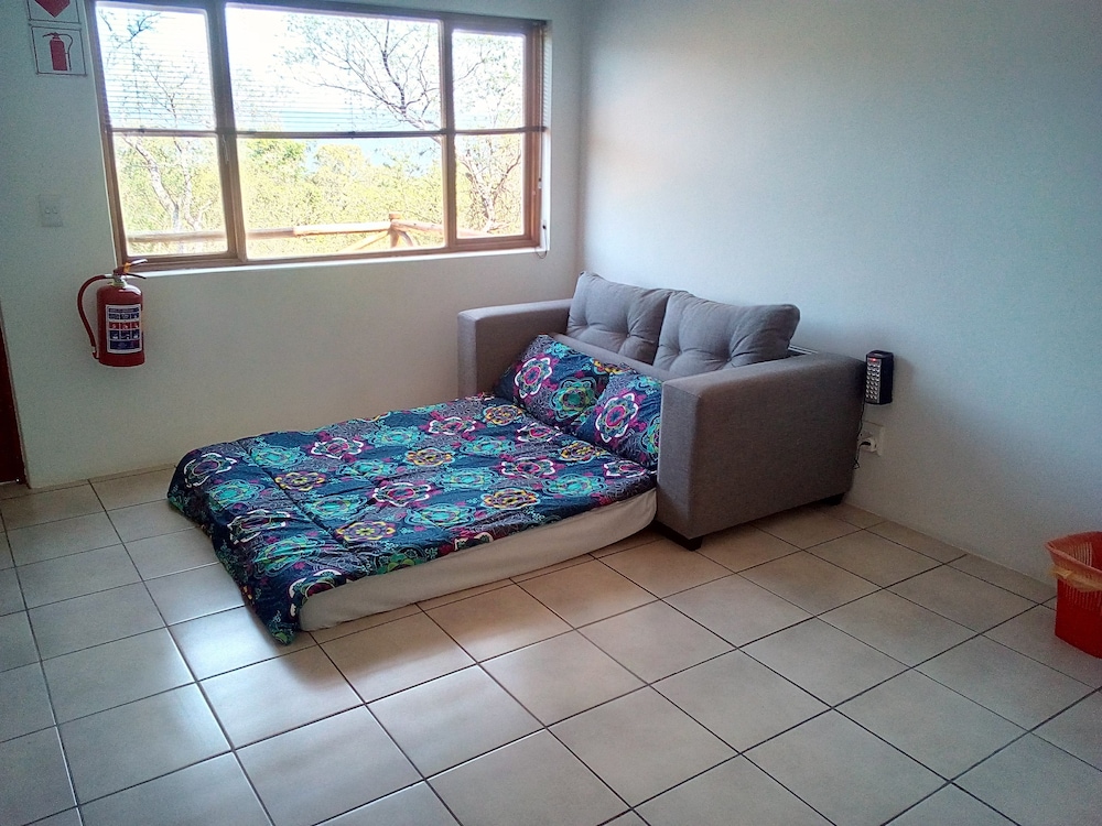 Hazyview Buffalo Game Lodge 10/29