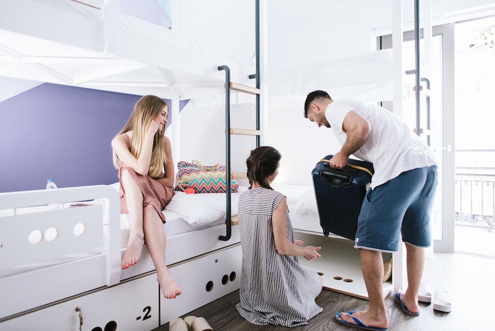 Cocoon City Hostel 30/50