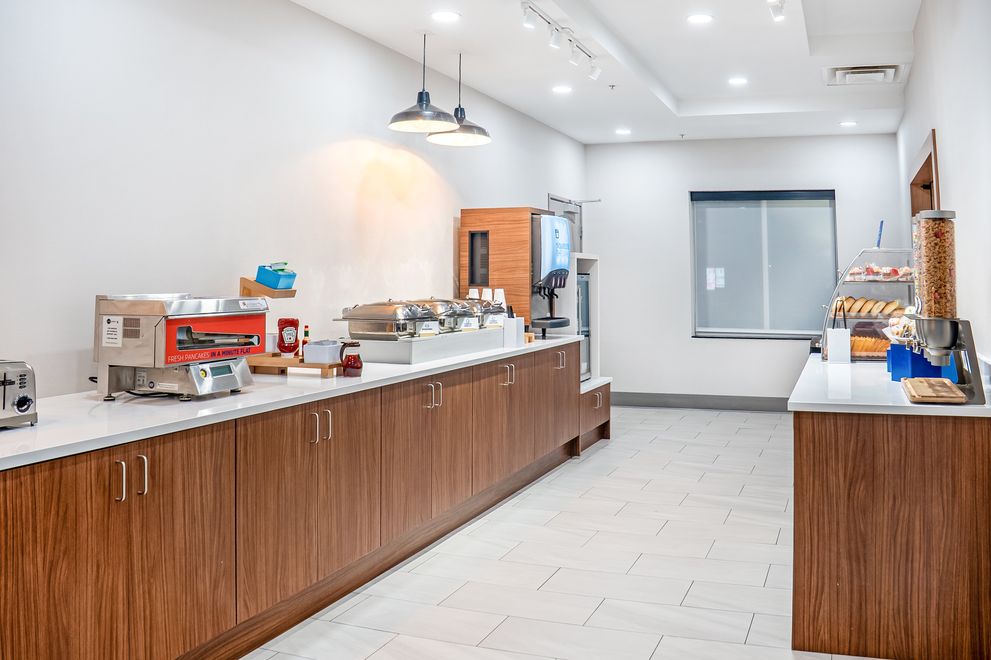 Holiday Inn Express Hotel Suites Saint Augustine North 7/77