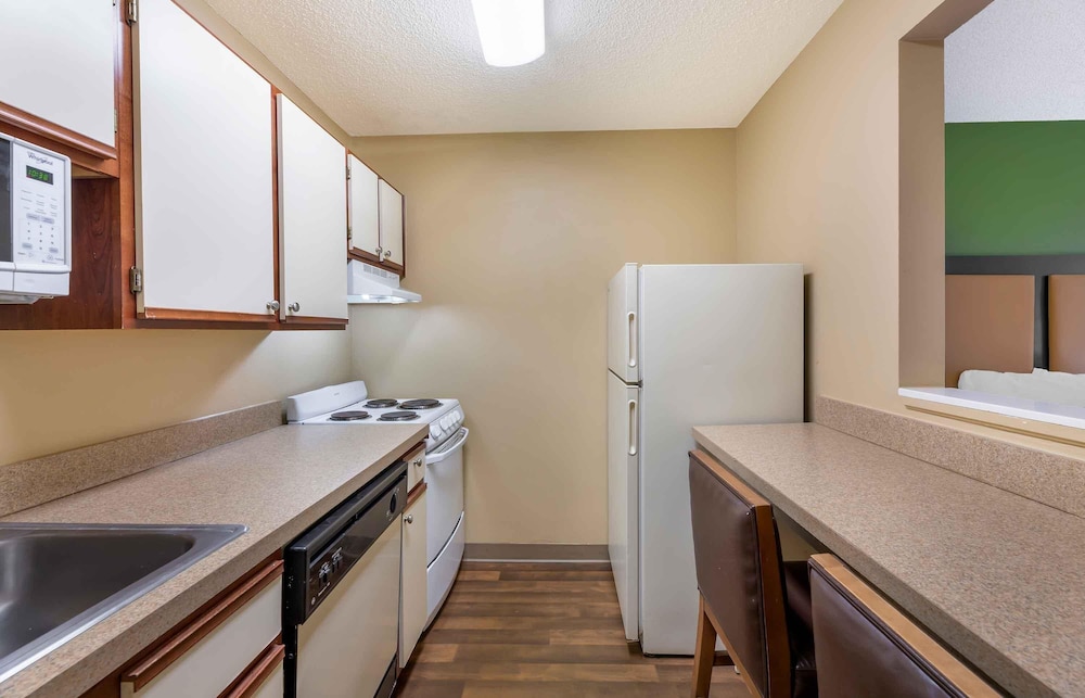Extended Stay America Chicago Lombard Yorktown Center 53/53
