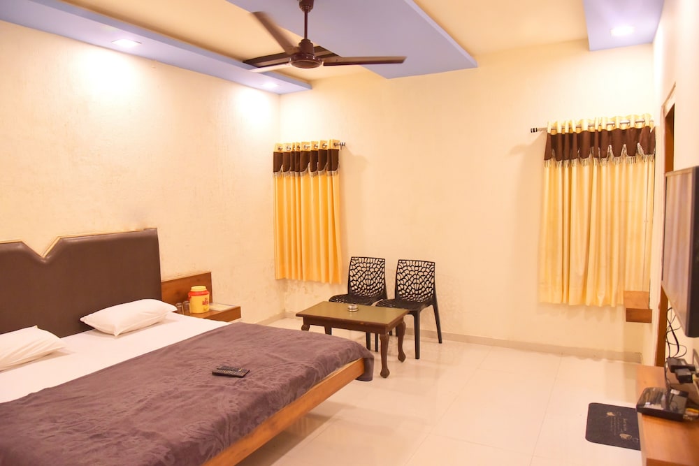 Hotel Mamta Palace 15/25