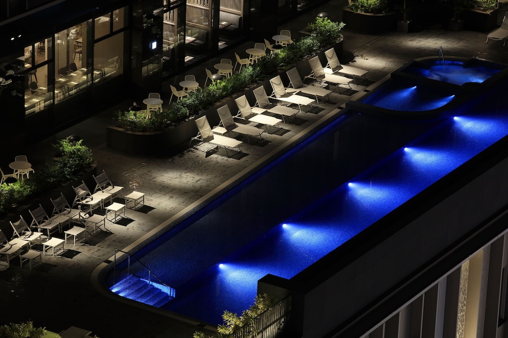 Hotel Collective 5/50