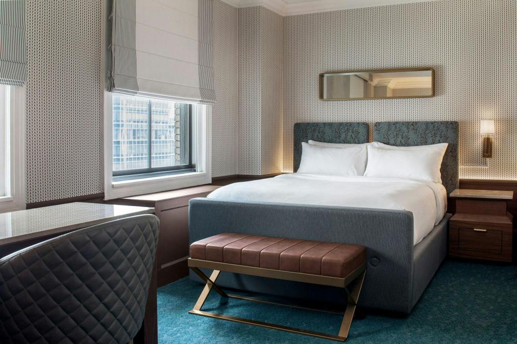 Guest Room, Queen Bed, Atrium View