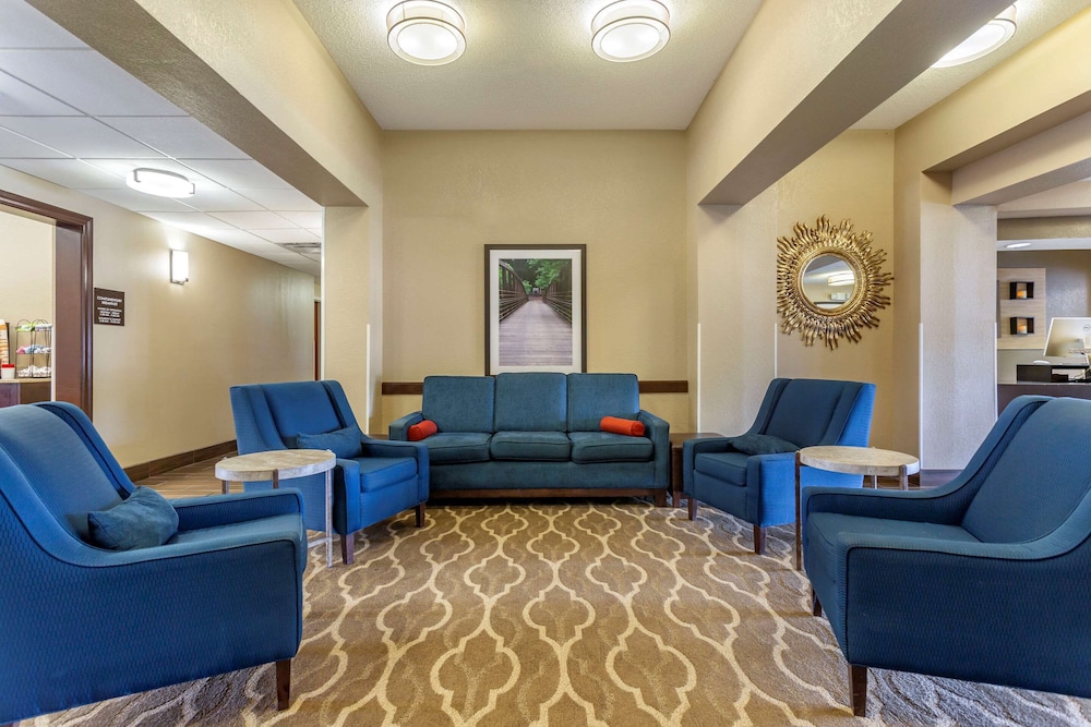 Comfort Inn & Suites Cave City 22/38