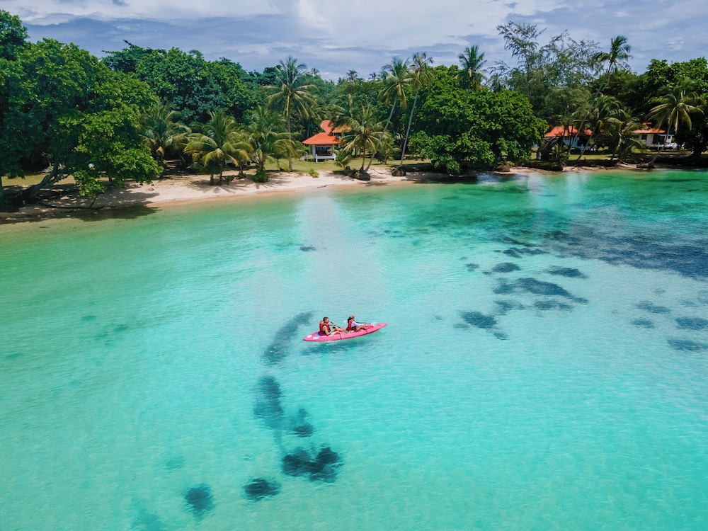 Socialtel Bocas del Toro Panama 48/60