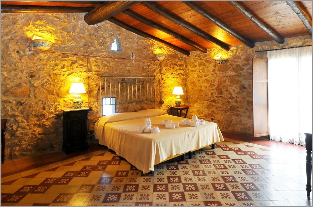 GRAND HOTEL LA BATIA 43/60