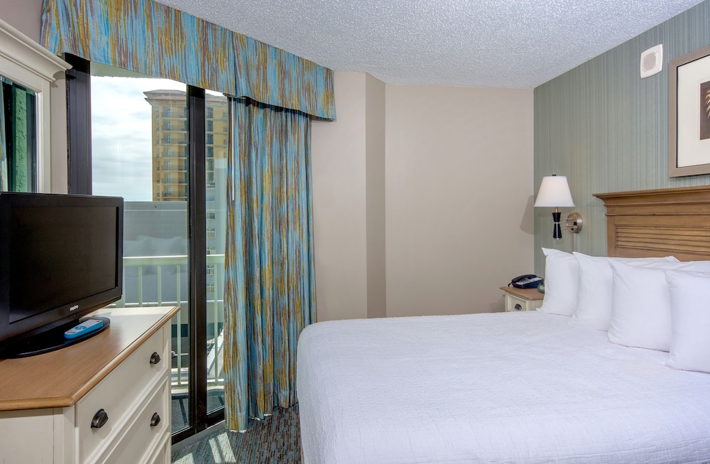 The Strand - A Boutique Resort (ex Breakers Boutique North Tower) 16/80