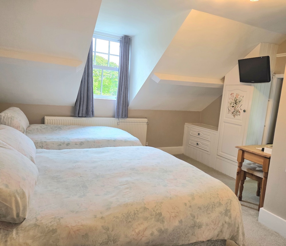Superior, Triple, 1 Double and 1 Single Bed